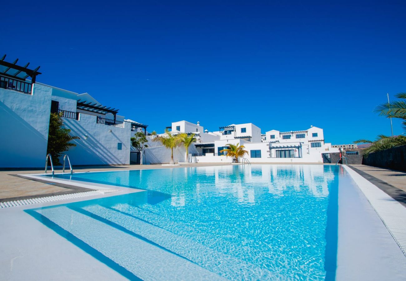 Maison à Playa Blanca - La niña bonita - villa au bord de la piscine avec vue sur la mer