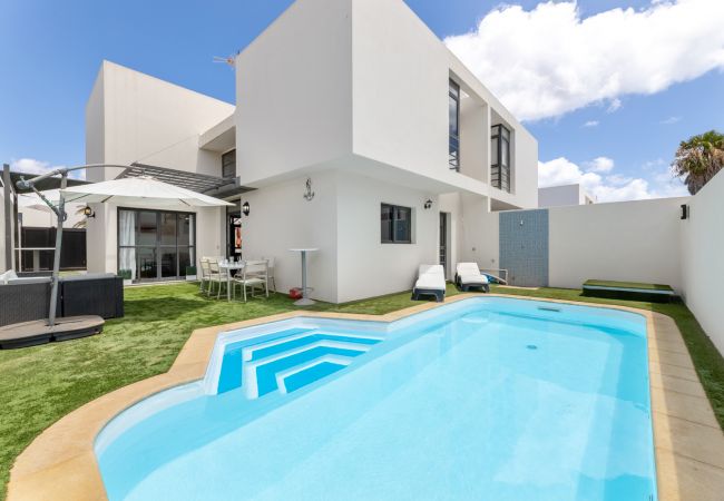 Villa à Costa Teguise - Villa Paula  Costa Teguise - Villas Lanzarote - VipVipVillas Villa à Costa Teguise - Villa Paula  Costa Teguise - Villas Lanzarote - VipVipVillas