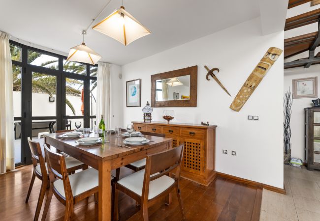 Villa à Costa Teguise - Villa Paula  Costa Teguise - Villas Lanzarote - VipVipVillas Villa à Costa Teguise - Villa Paula  Costa Teguise - Villas Lanzarote - VipVipVillas