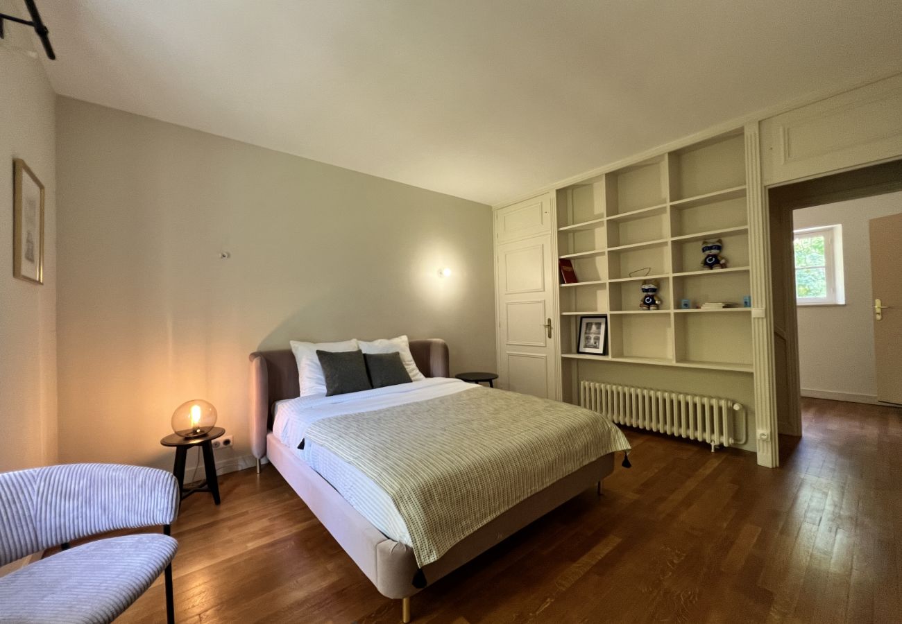 Villa à Mulsanne - La Maison des Pilotes - Jardin - 15 pers. - Rêve au Mans