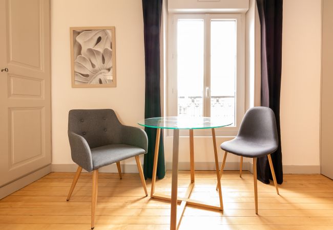 Studio à Le Mans - Le Night Dream - Sauna - 2 pers. - Rêve au Mans Studio à Le Mans - Le Night Dream - Sauna - 2 pers. - Rêve au Mans