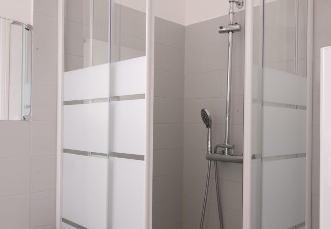 Appartement à Le Mans - Aux Lilas - Centre-ville - 5 pers. - Rêve au Mans Appartement à Le Mans - Aux Lilas - Centre-ville - 5 pers. - Rêve au Mans