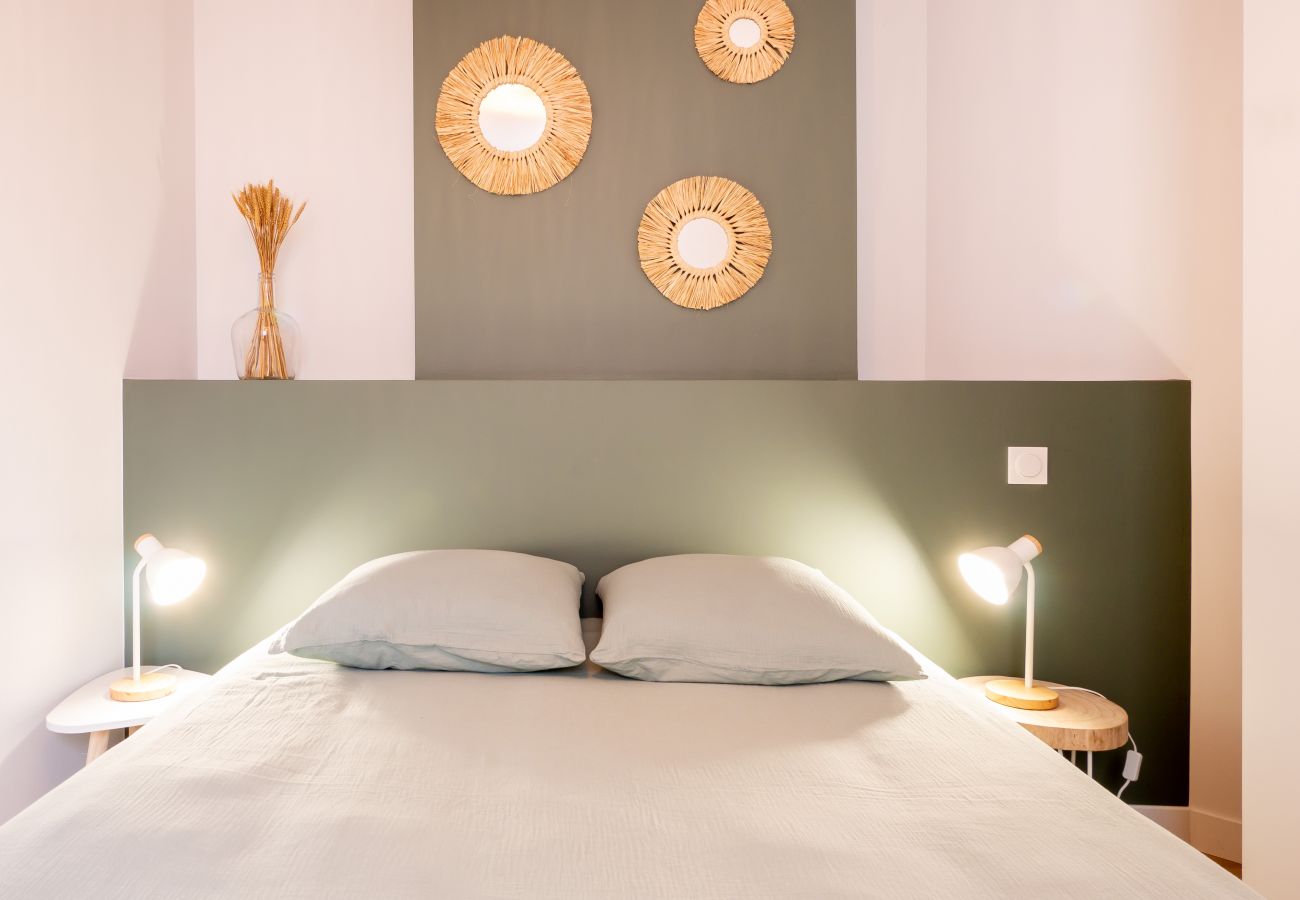 Chambre à coucher confortable