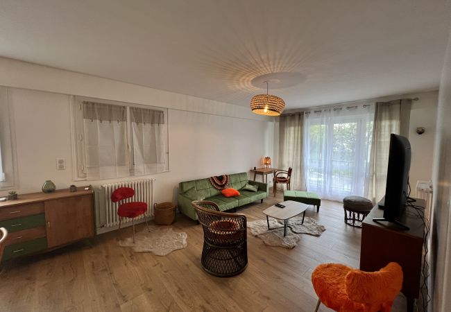 Appartement à Le Mans - The 70´s - Balcon - 8 pers. - Rêve au Mans Appartement à Le Mans - The 70´s - Balcon - 8 pers. - Rêve au Mans