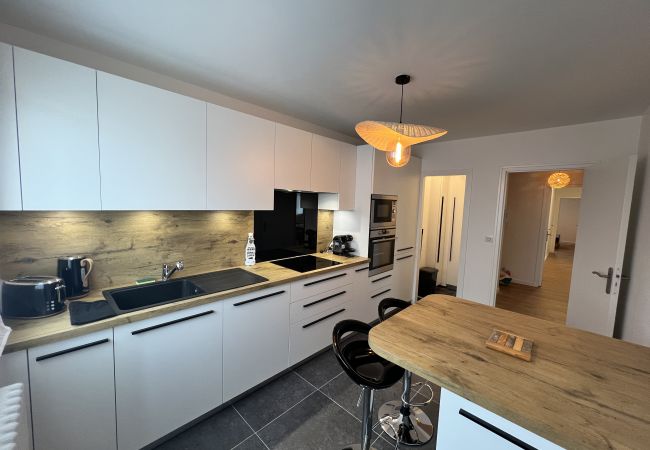 Appartement à Le Mans - The 70´s - Balcon - 8 pers. - Rêve au Mans Appartement à Le Mans - The 70´s - Balcon - 8 pers. - Rêve au Mans