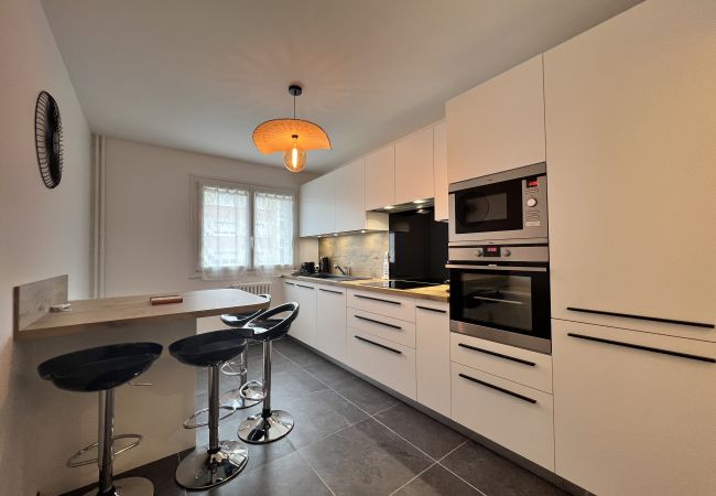 Appartement à Le Mans - The 70´s - Balcon - 8 pers. - Rêve au Mans Appartement à Le Mans - The 70´s - Balcon - 8 pers. - Rêve au Mans