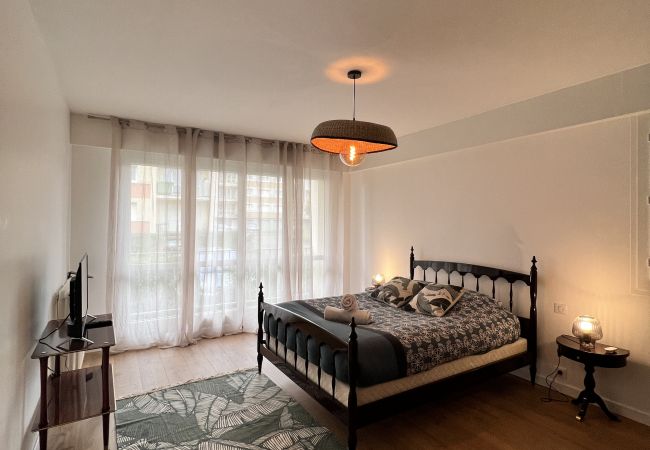 Appartement à Le Mans - The 70´s - Balcon - 8 pers. - Rêve au Mans Appartement à Le Mans - The 70´s - Balcon - 8 pers. - Rêve au Mans