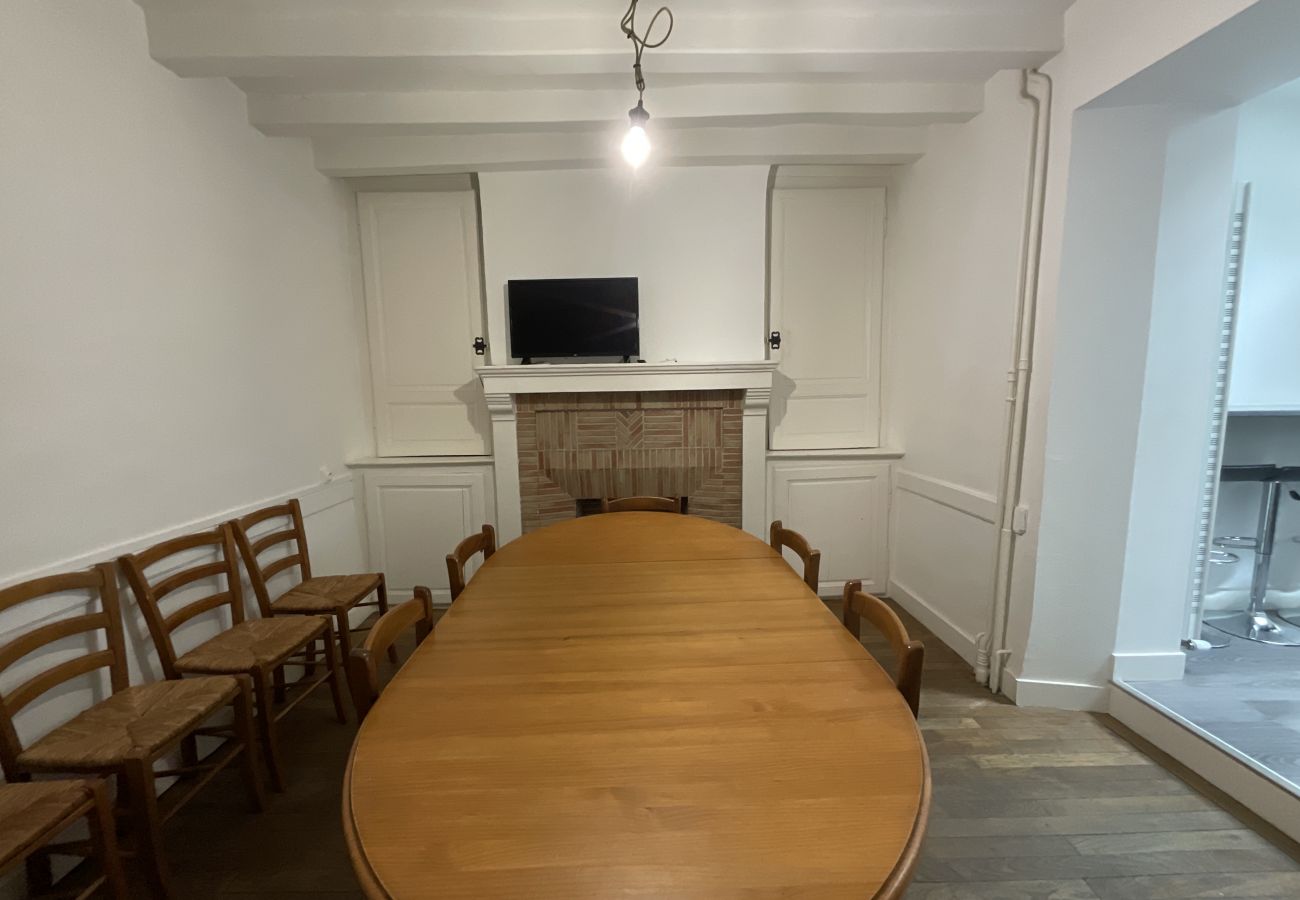 Table à manger au 