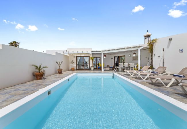 Villa à Playa Blanca - Villa Flora - Villasexperience Villa à Playa Blanca - Villa Flora - Villasexperience