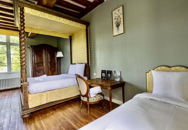 Domaine à Bazouges-sur-le-Loir - Château de Marigné - 15 pers. - Rêve au Mans Domaine à Bazouges-sur-le-Loir - Château de Marigné - 15 pers. - Rêve au Mans