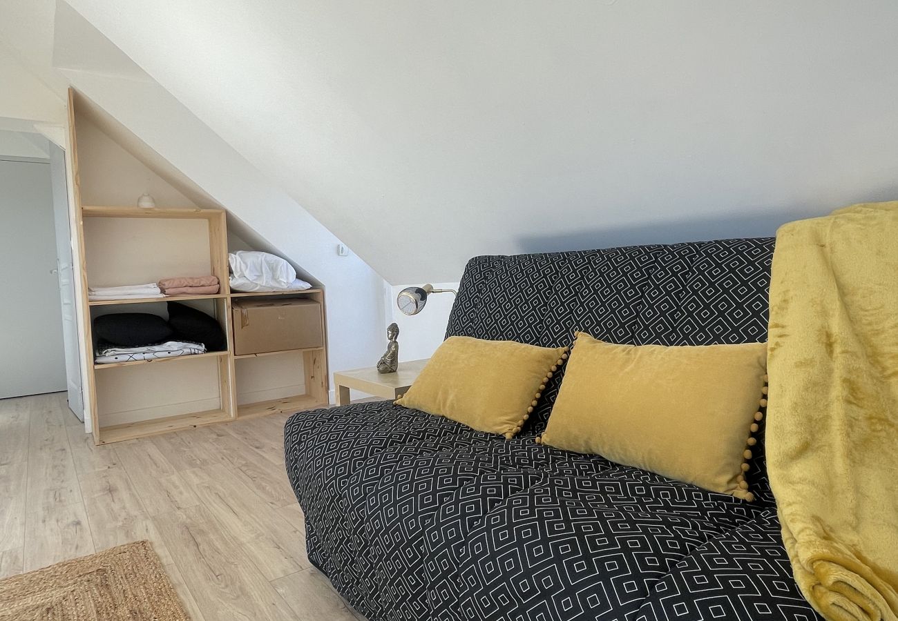 Studio moderne avec salon et espace nuit pour 2p, espace de rangements