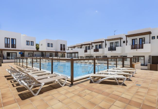 Maison mitoyenne à Puerto Calero - La Malvarrosa Maison mitoyenne à Puerto Calero - La Malvarrosa