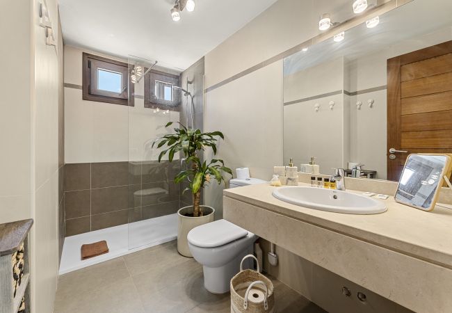 Maison mitoyenne à Puerto Calero - La Malvarrosa Maison mitoyenne à Puerto Calero - La Malvarrosa