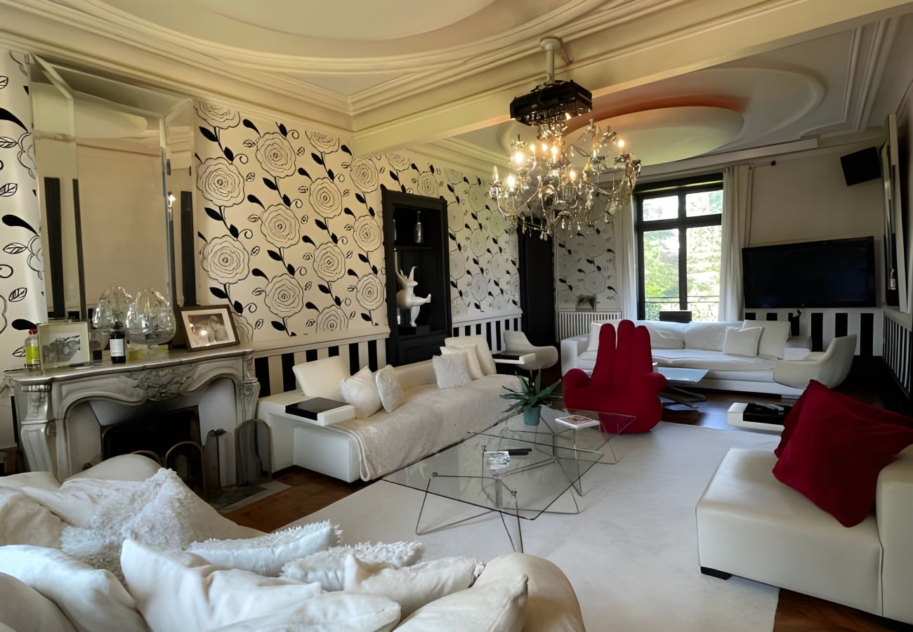 Domaine à Saint-Pavace - Domaine de la Belvaudière - 22 Pers. - Piscine - Luxe -Rêve au Mans