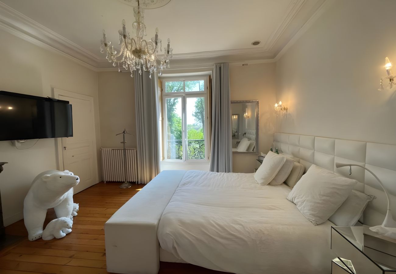 Domaine à Saint-Pavace - Domaine de la Belvaudière - 22 Pers. - Piscine - Luxe -Rêve au Mans