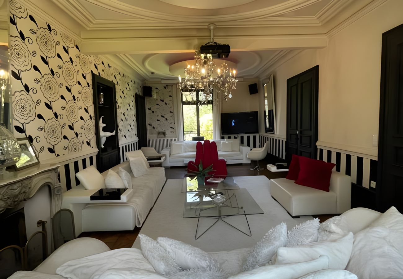 Domaine à Saint-Pavace - Domaine de la Belvaudière - 22 Pers. - Piscine - Luxe -Rêve au Mans