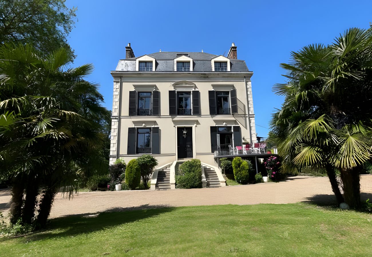 Domaine à Saint-Pavace - Domaine de la Belvaudière - 22 Pers. - Piscine - Luxe -Rêve au Mans