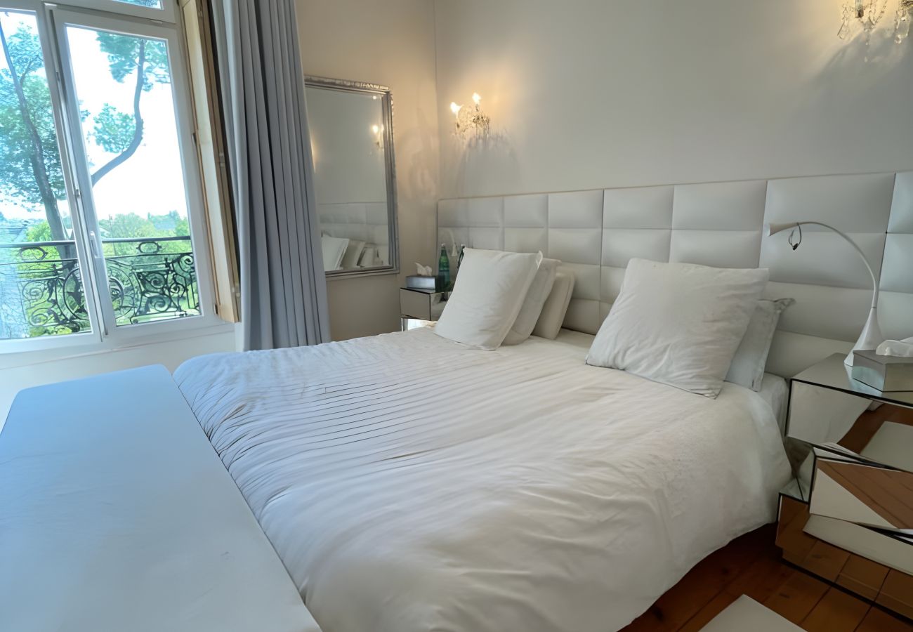 Domaine à Saint-Pavace - Domaine de la Belvaudière - 22 Pers. - Piscine - Luxe -Rêve au Mans