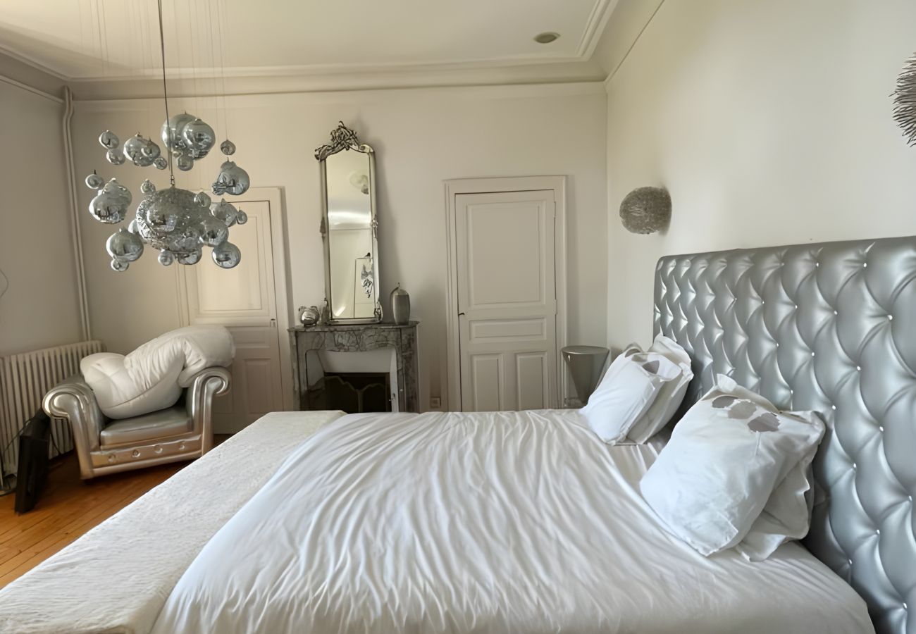 Domaine à Saint-Pavace - Domaine de la Belvaudière - 22 Pers. - Piscine - Luxe -Rêve au Mans