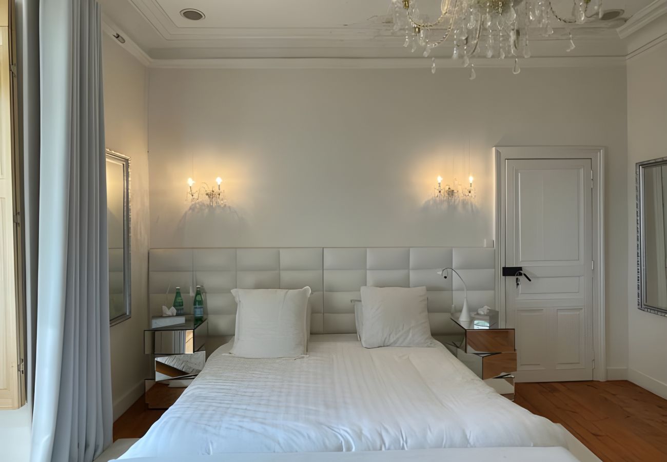 Domaine à Saint-Pavace - Domaine de la Belvaudière - 22 Pers. - Piscine - Luxe -Rêve au Mans