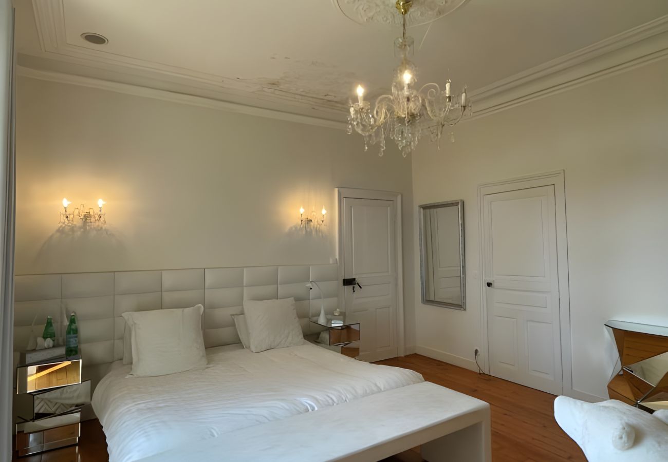 Domaine à Saint-Pavace - Domaine de la Belvaudière - 22 Pers. - Piscine - Luxe -Rêve au Mans