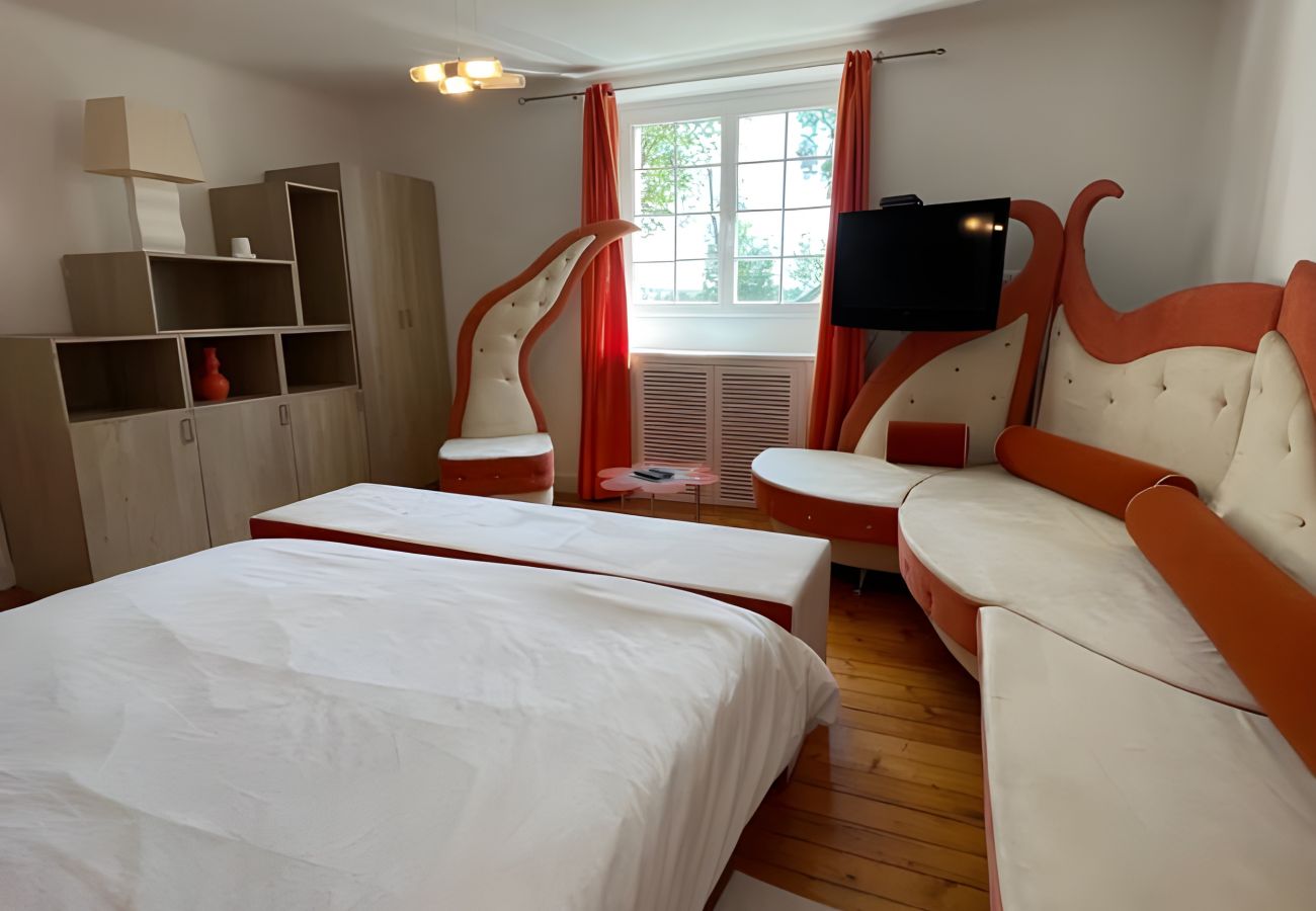 Domaine à Saint-Pavace - Domaine de la Belvaudière - 22 Pers. - Piscine - Luxe -Rêve au Mans