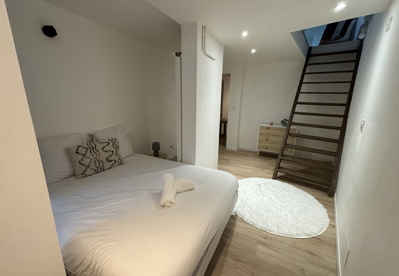 Appartement à Ecommoy - Le Repère des Pilotes - Gare - 11 p - Rêve au Mans