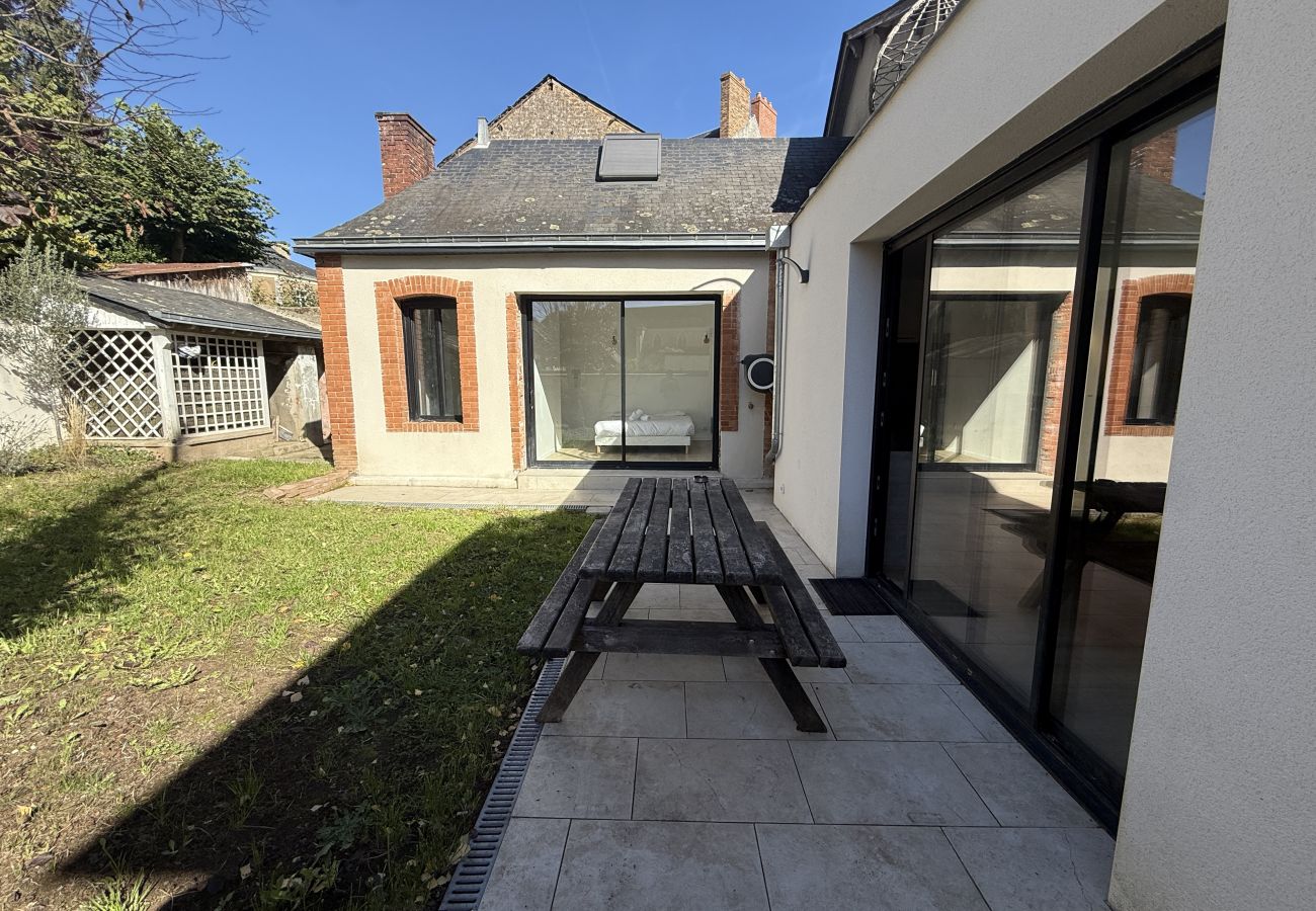 Appartement à Ecommoy - Le Repère des Pilotes - Gare - 13 p - Rêve au Mans