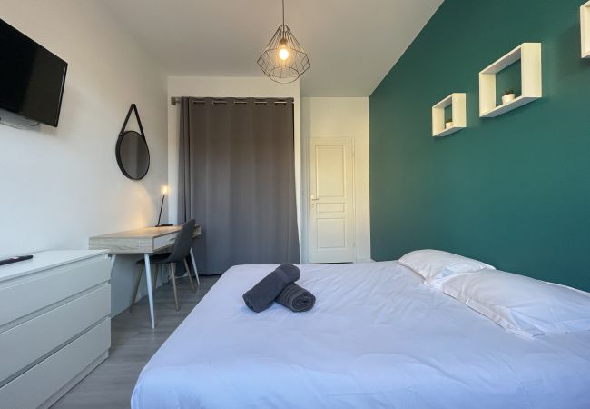 Appartement à Le Mans - The Central's Pearl - Centre-ville - 6 pers. - Rêve au Mans Appartement à Le Mans - The Central's Pearl - Centre-ville - 6 pers. - Rêve au Mans