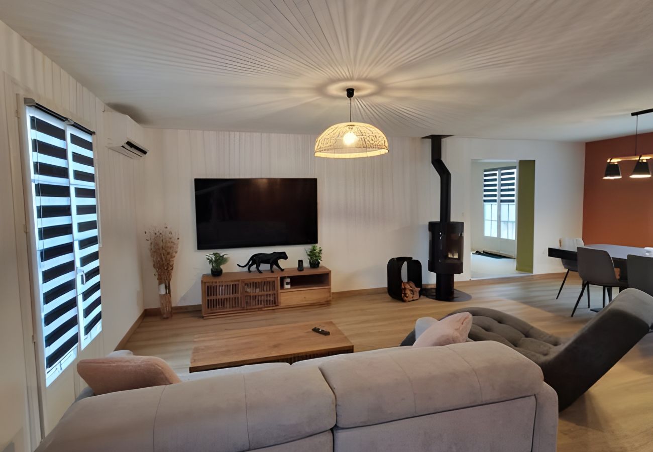 Maison à La Suze-sur-Sarthe - Le Phénix - Piscine chauffée - 7 pers. - Rêve au Mans