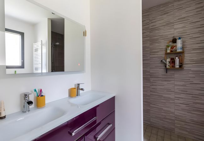 Villa à La Bazoge - Cassiopée - Jacuzzi - 8 pers. - Rêve au Mans Villa à La Bazoge - Cassiopée - Jacuzzi - 8 pers. - Rêve au Mans