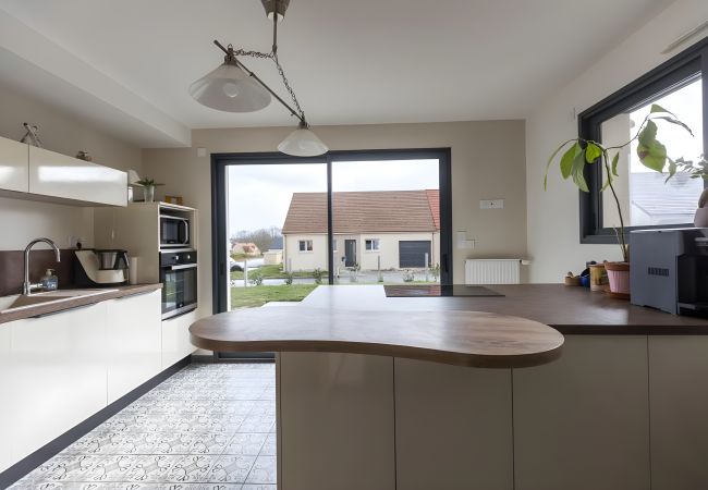 Villa à La Bazoge - Cassiopée - Jacuzzi - 8 pers. - Rêve au Mans Villa à La Bazoge - Cassiopée - Jacuzzi - 8 pers. - Rêve au Mans