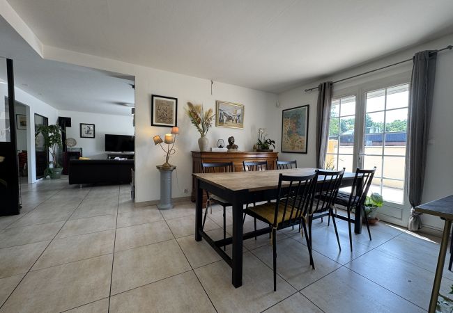 Maison à Le Mans - L'Alhambra House - Proche du Circuit - 11 pers. - Rêve au Mans Maison à Le Mans - L'Alhambra House - Proche du Circuit - 11 pers. - Rêve au Mans