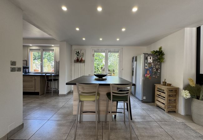 Maison à Le Mans - L'Alhambra House - Proche du Circuit - 11 pers. - Rêve au Mans Maison à Le Mans - L'Alhambra House - Proche du Circuit - 11 pers. - Rêve au Mans