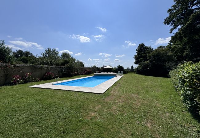 Domaine à Dangeul - Château de Dangeul - Pittoresque - 14p - Rêve au Mans Domaine à Dangeul - Château de Dangeul - Pittoresque - 14p - Rêve au Mans