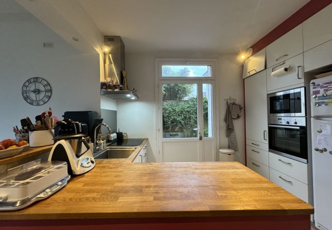 Maison à Le Mans - La Belle Demeure - Centre - Piscine - Rêve au Mans Maison à Le Mans - La Belle Demeure - Centre - Piscine - Rêve au Mans