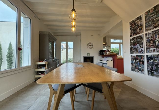 Maison à Le Mans - La Belle Demeure - Centre - Piscine - Rêve au Mans Maison à Le Mans - La Belle Demeure - Centre - Piscine - Rêve au Mans