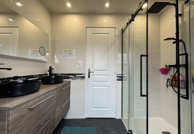 Maison à Saint-Gervais-en-Belin - La Villa des roses Maison à Saint-Gervais-en-Belin - La Villa des roses