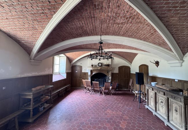 Domaine à Maigné - Château de Resteau - Haut de Gamme - 15 pers - Rêve au Mans Domaine à Maigné - Château de Resteau - Haut de Gamme - 15 pers - Rêve au Mans