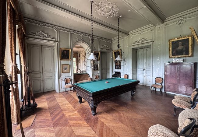 Domaine à Maigné - Château de Resteau - Haut de Gamme - 15 pers - Rêve au Mans Domaine à Maigné - Château de Resteau - Haut de Gamme - 15 pers - Rêve au Mans