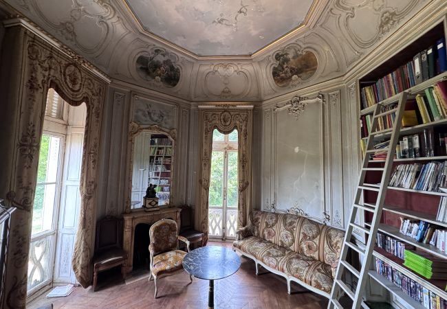 Domaine à Maigné - Château de Resteau - Haut de Gamme - 15 pers - Rêve au Mans Domaine à Maigné - Château de Resteau - Haut de Gamme - 15 pers - Rêve au Mans