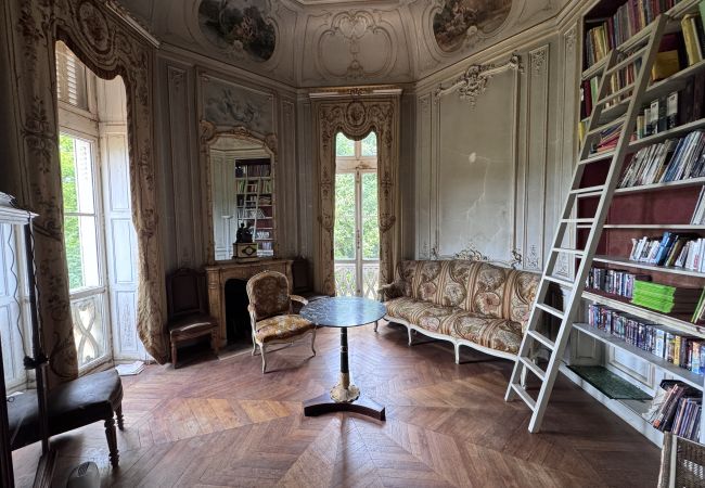 Domaine à Maigné - Château de Resteau - Haut de Gamme - 15 pers - Rêve au Mans Domaine à Maigné - Château de Resteau - Haut de Gamme - 15 pers - Rêve au Mans