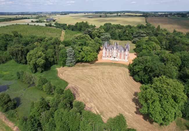 Domaine à Maigné - Château de Resteau - Haut de Gamme - 15 pers - Rêve au Mans Domaine à Maigné - Château de Resteau - Haut de Gamme - 15 pers - Rêve au Mans