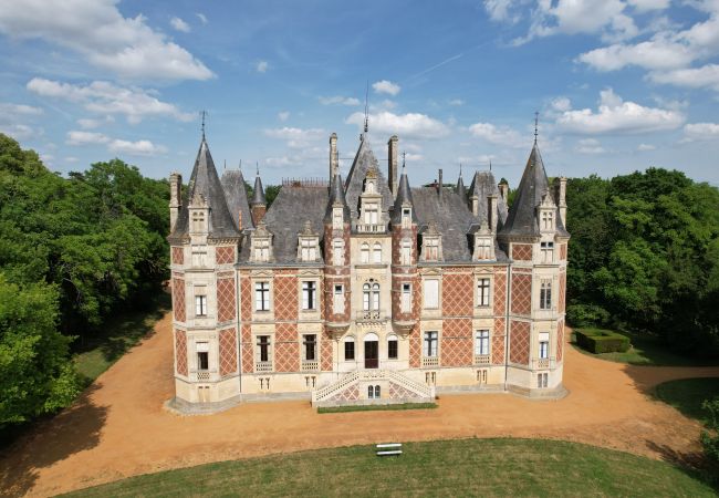 Domaine à Maigné - Château de Resteau - Haut de Gamme - 15 pers - Rêve au Mans Domaine à Maigné - Château de Resteau - Haut de Gamme - 15 pers - Rêve au Mans