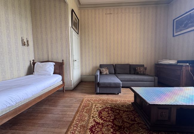 Domaine à Maigné - Château de Resteau - Haut de Gamme - 15 pers - Rêve au Mans Domaine à Maigné - Château de Resteau - Haut de Gamme - 15 pers - Rêve au Mans