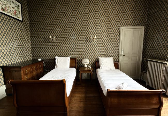 Domaine à Maigné - Château de Resteau - Haut de Gamme - 15 pers - Rêve au Mans Domaine à Maigné - Château de Resteau - Haut de Gamme - 15 pers - Rêve au Mans