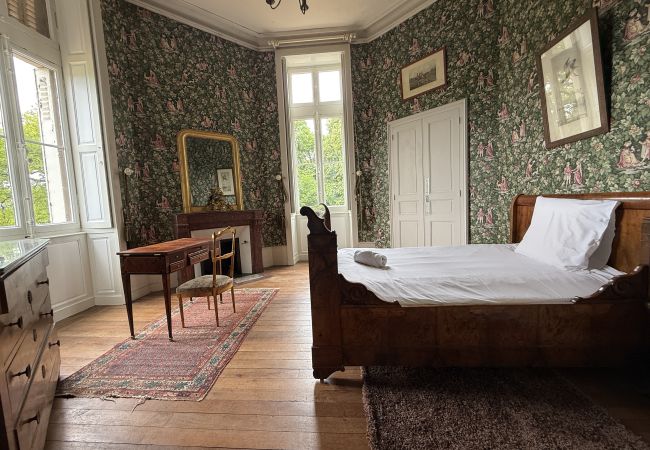 Domaine à Maigné - Château de Resteau - Haut de Gamme - 15 pers - Rêve au Mans Domaine à Maigné - Château de Resteau - Haut de Gamme - 15 pers - Rêve au Mans