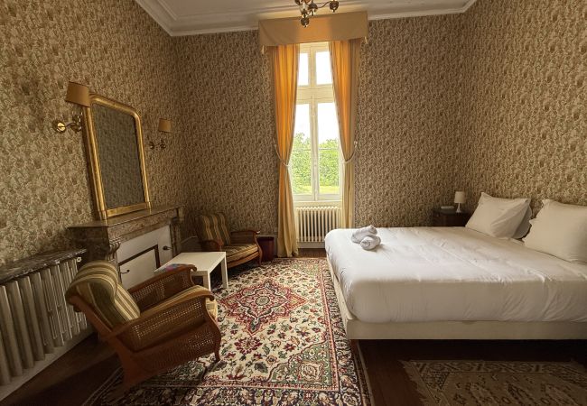 Domaine à Maigné - Château de Resteau - Haut de Gamme - 15 pers - Rêve au Mans Domaine à Maigné - Château de Resteau - Haut de Gamme - 15 pers - Rêve au Mans