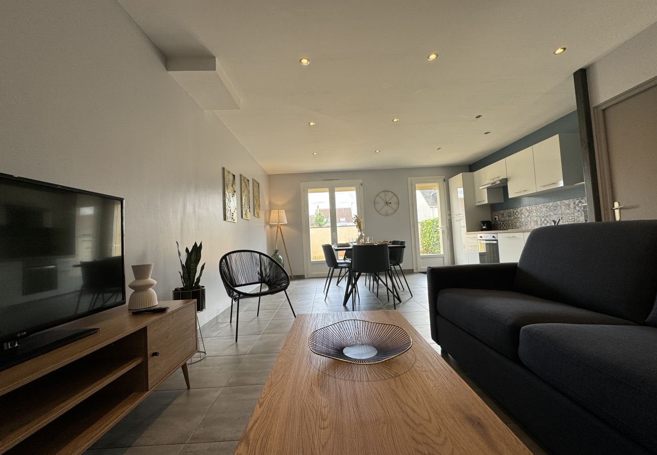 Maison à Arnage - Maison de la tourelles 