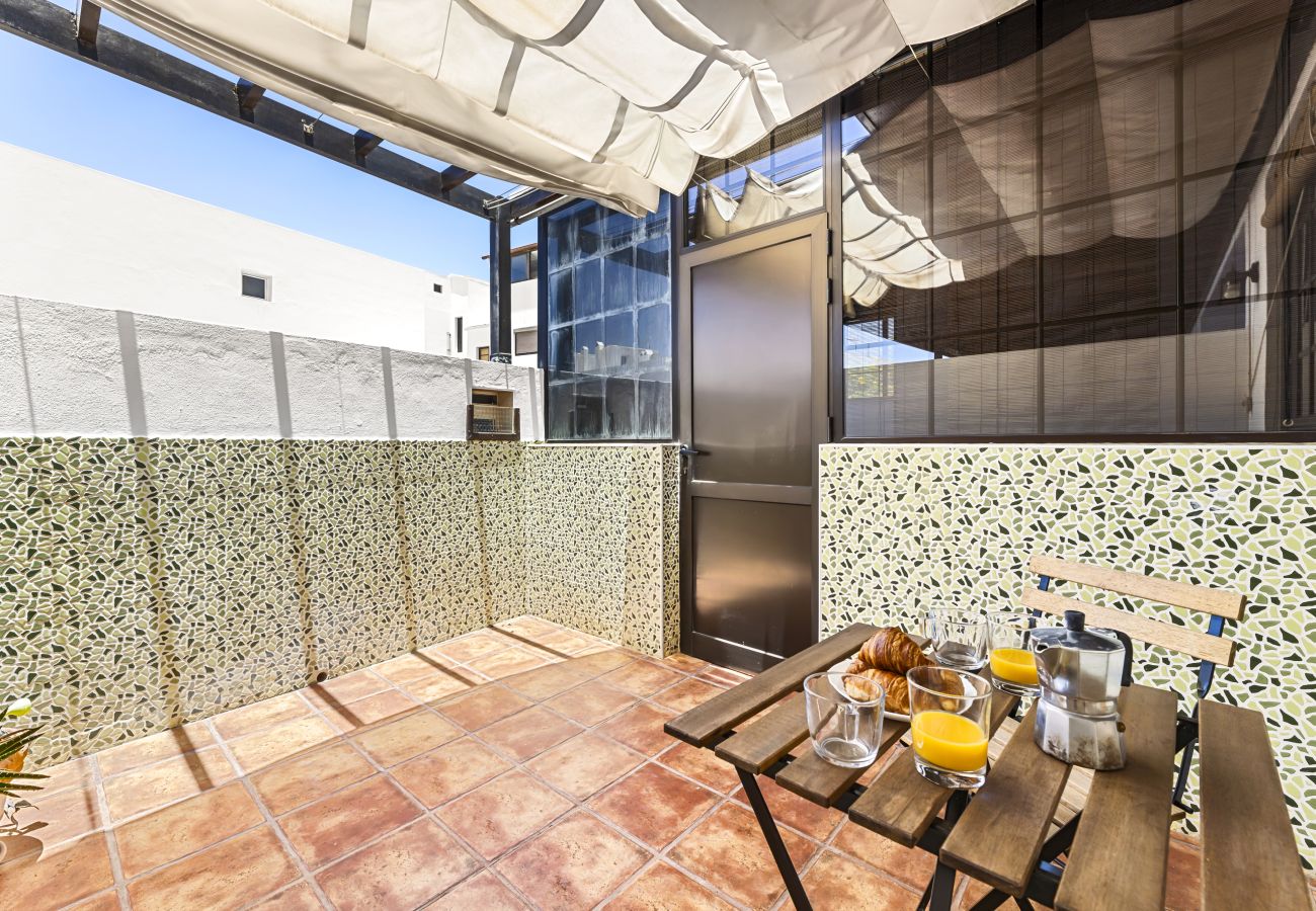 Appartement à Playa Honda - La Casa de Tara: Tu Refugio de Sol y Mar en Playa Honda
